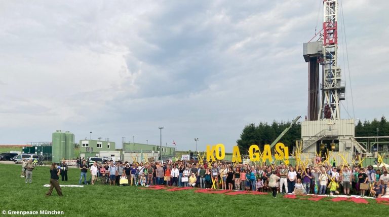 Demonstration gegen Gasbohrungen in Reichling