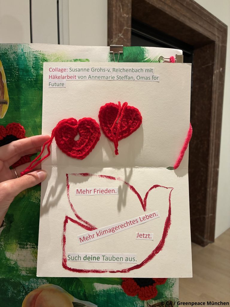 Collage von Susanne Grohs v. Reichenbach mit Häkelarbeit von Annemarie Steffan